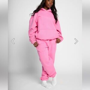 Brand new Comfrt minimalist jogger sweatpants / sorbet pink